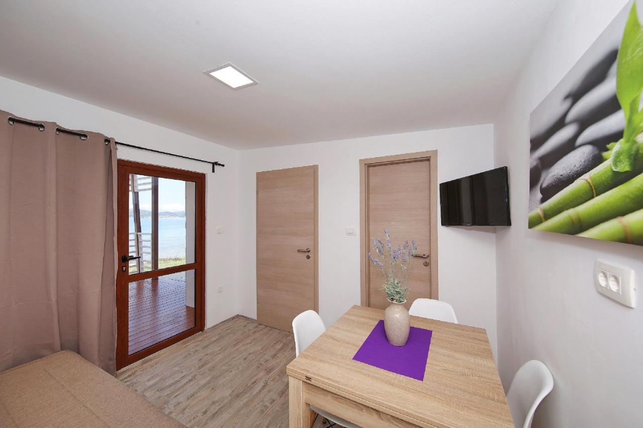 Mobile Home Plumeria 1 Биоград на Мору Екстериор снимка
