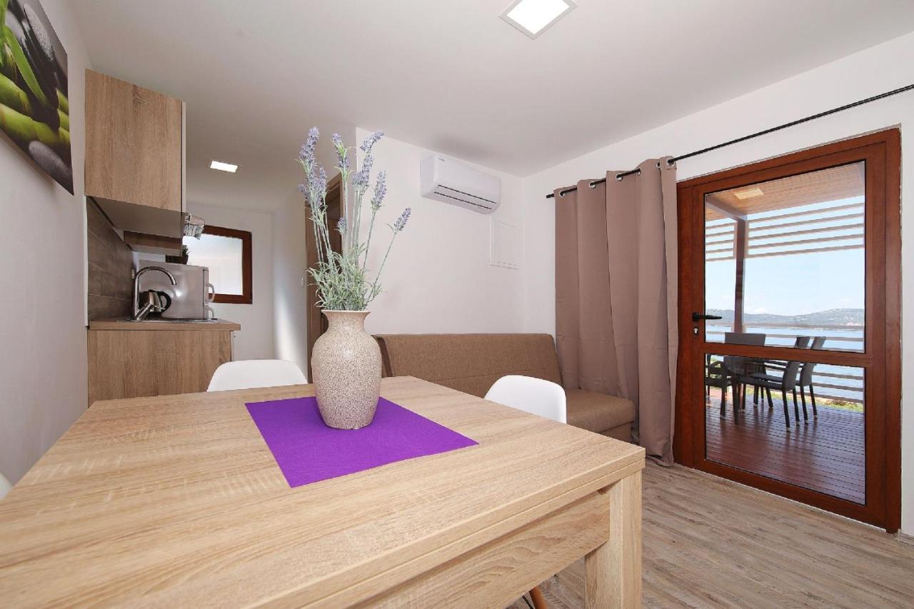 Mobile Home Plumeria 1 Биоград на Мору Екстериор снимка